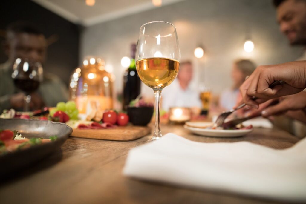 A Foodie’s Guide to the Best Eats in Thompson Park Area, Watertown, NY: Where Flavor Meets Community